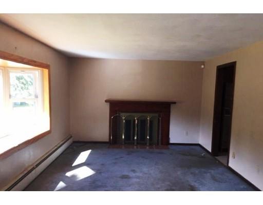 71 Cornwall St, Springfield, MA 01104 photo 6