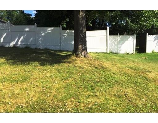 71 Cornwall St, Springfield, MA 01104 photo 3