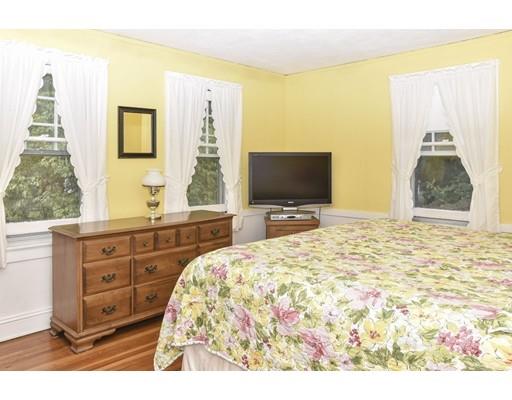 43 Pleasant St, Dedham, MA 02026 photo 15