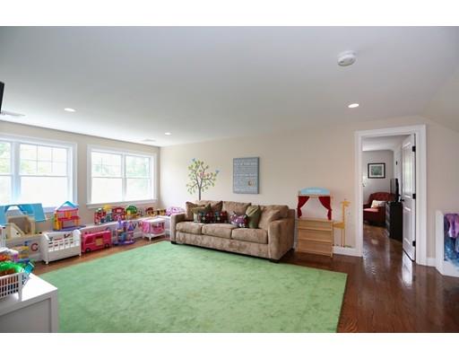 74 Pilgrim Rd, Needham, MA 02492 photo 19
