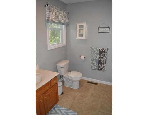 83 Stuart St, Springfield, MA 01119 photo 10
