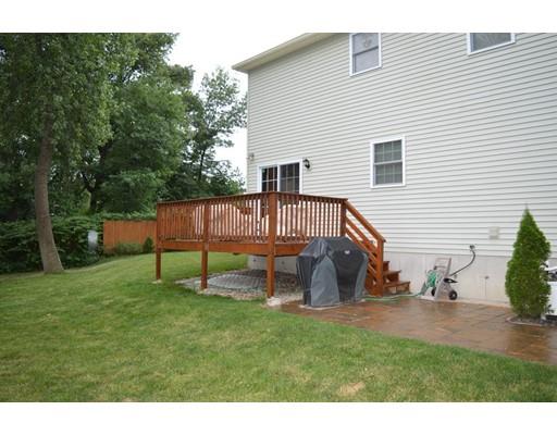 83 Stuart St, Springfield, MA 01119 photo 17