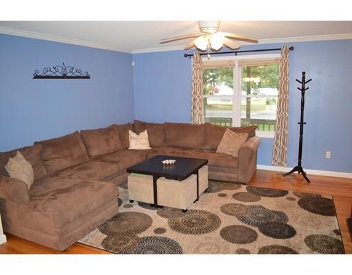 83 Stuart St, Springfield, MA 01119 photo 4