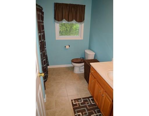 83 Stuart St, Springfield, MA 01119 photo 12