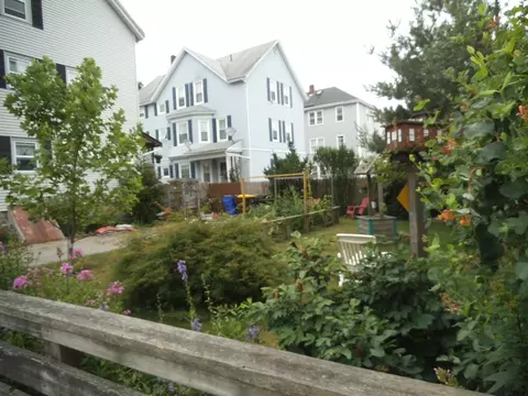927-929 Maple St, Fall River, MA 02720 photo 4
