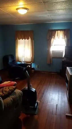 927-929 Maple St, Fall River, MA 02720 photo 9
