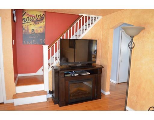 75 Burnside Ter, Springfield, MA 01118 photo 11