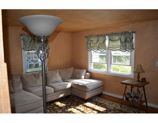 75 Burnside Ter, Springfield, MA 01118 photo 10