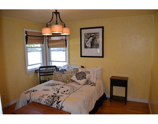 75 Burnside Ter, Springfield, MA 01118 photo 9