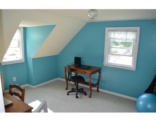 75 Burnside Ter, Springfield, MA 01118 photo 12