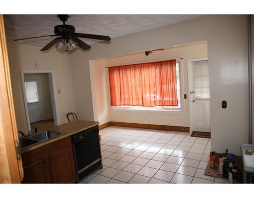 245 Orange St, Springfield, MA 01108 photo 4