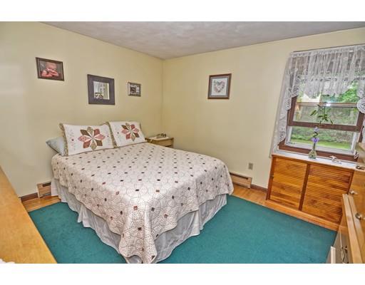 37 Oak Dr, Upton, MA 01568 photo 14
