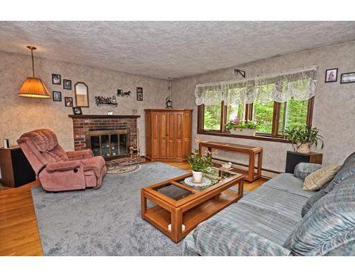 37 Oak Dr, Upton, MA 01568 photo 7