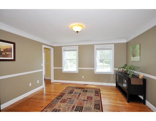 7 Balcom Ln, Maynard, MA 01754 photo 5