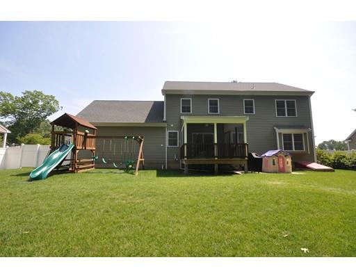 7 Balcom Ln, Maynard, MA 01754 photo 3