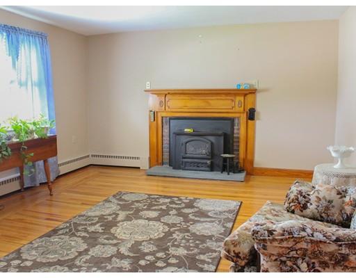 2 Mainview Ave, Warren, RI 02885 photo 5