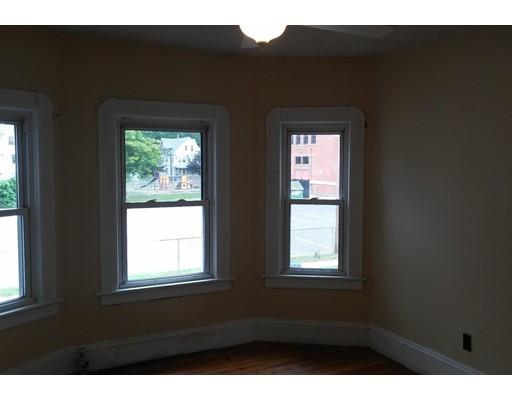 27 Bloomfield St, Springfield, MA 01108 photo 9