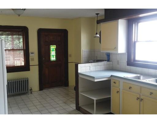 27 Bloomfield St, Springfield, MA 01108 photo 3
