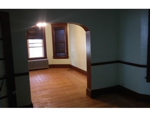 27 Bloomfield St, Springfield, MA 01108 photo 6