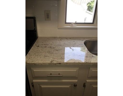 34 Maplewood Ave, Everett, MA 02149 photo 3