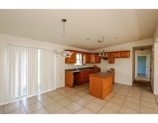 22 Lea Ln, Fall River, MA 02721 photo 6