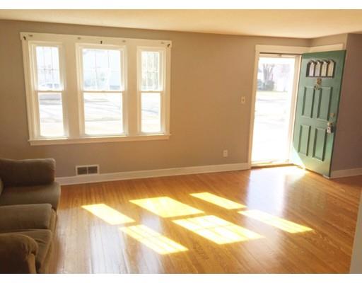 284 Plumtree Rd, Springfield, MA 01118 photo 3