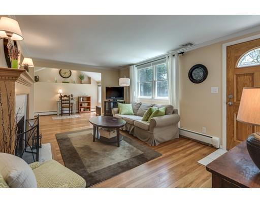 21 Robin Rd, Wakefield, MA 01880 photo 5