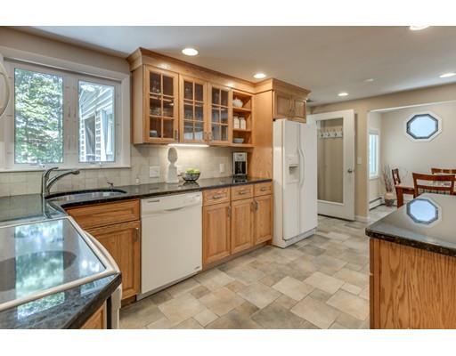 21 Robin Rd, Wakefield, MA 01880 photo 14