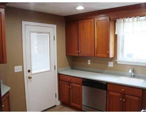 20 Vandergrift St, Lawrence, MA 01843 photo 5