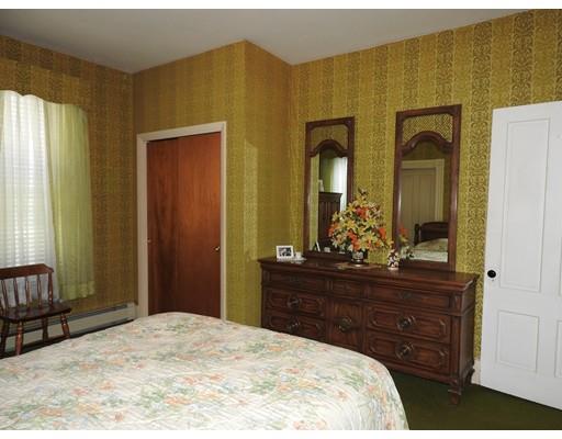 3 Hillside St, Worcester, MA 01610 photo 4