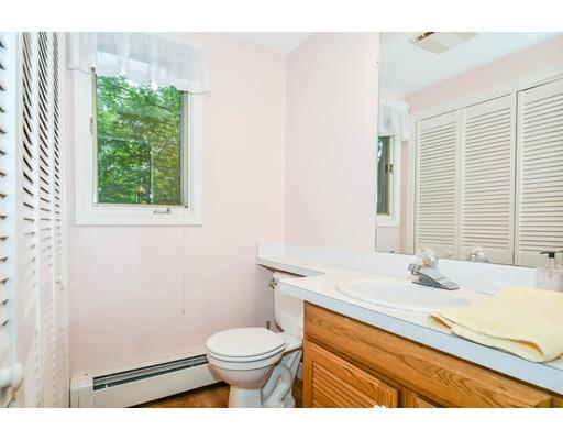 33 Temple St, Reading, MA 01867 photo 12