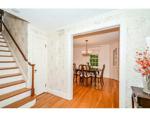 33 Temple St, Reading, MA 01867 photo 3