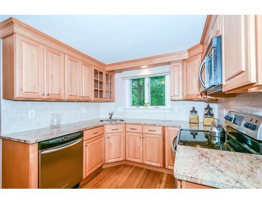 33 Temple St, Reading, MA 01867 photo 7