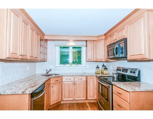 33 Temple St, Reading, MA 01867 photo 9