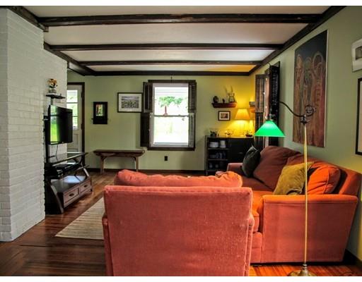 157 Everett St, Easthampton, MA 01027 photo 8