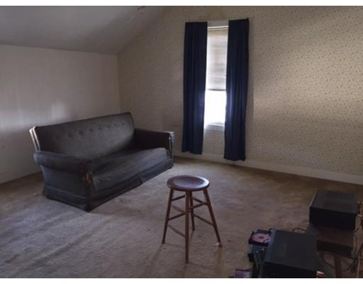 70 Palmer St, Fall River, MA 02724 photo 9