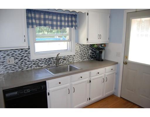 292 E Main St, Georgetown, MA 01833 photo 2