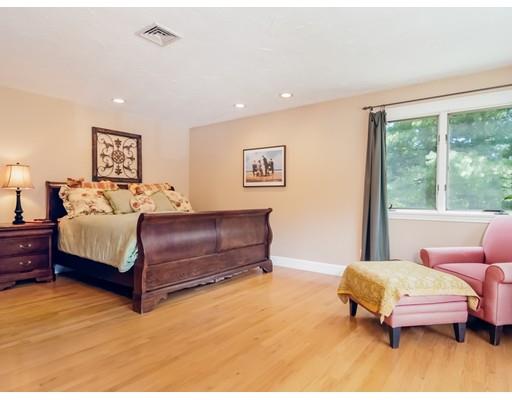 7 Crestview Ln, Milton, MA 02186 photo 10