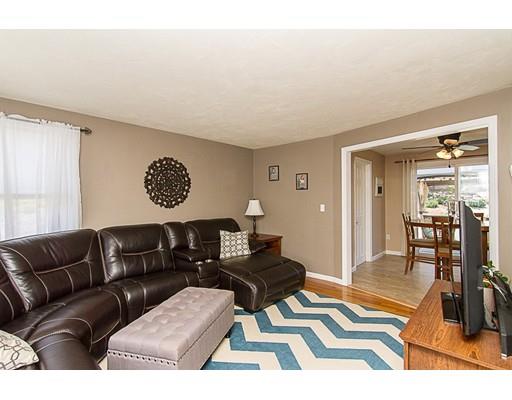 3 Cherry Tree Ln, Plainville, MA 02762 photo 9