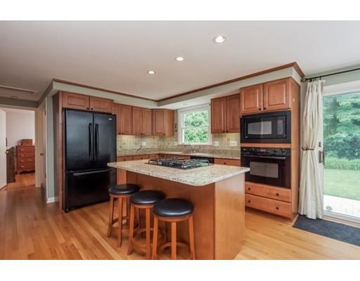 49 Hudson St, Springfield, MA 01118 photo 12