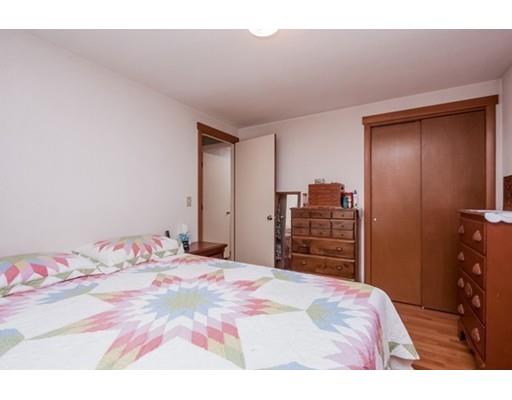 49 Hudson St, Springfield, MA 01118 photo 17
