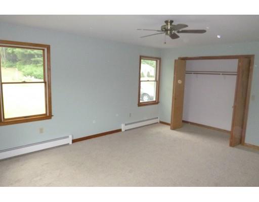 4 Clark Ln, Easthampton, MA 01027 photo 9