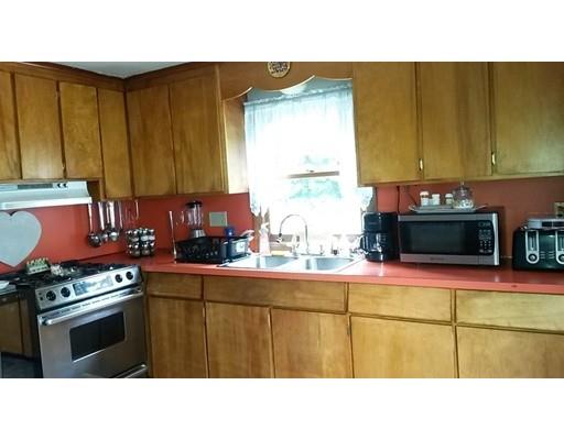 417 Parker St, Springfield, MA 01129 photo 4
