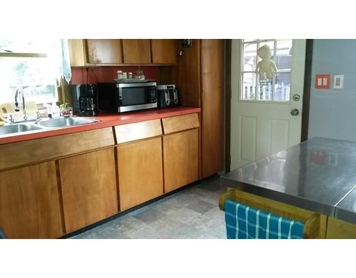 417 Parker St, Springfield, MA 01129 photo 5