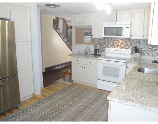 22 Sumner St, Gloucester, MA 01930 photo 5