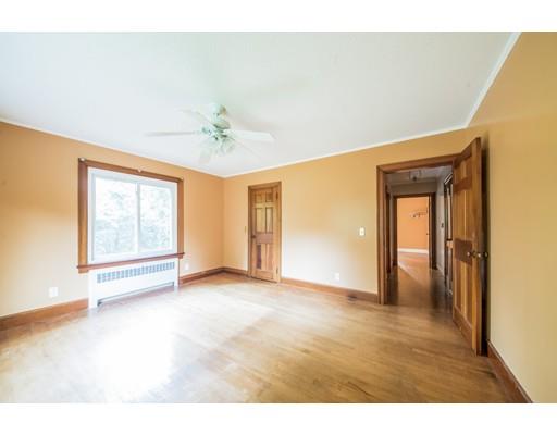 1373 Plumtree Rd, Springfield, MA 01119 photo 4