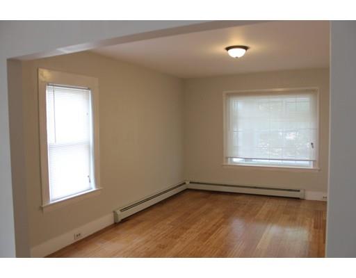 275 Hamilton St, Worcester, MA 01604 photo 10