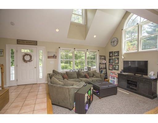 24 Pine St, Halifax, MA 02338 photo 7