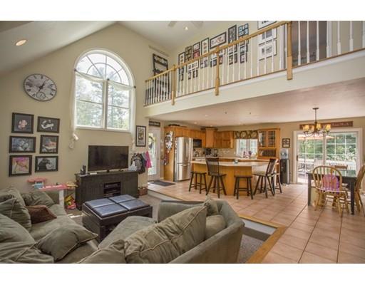24 Pine St, Halifax, MA 02338 photo 6