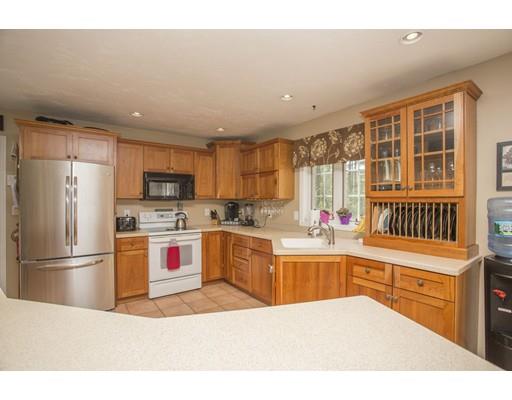 24 Pine St, Halifax, MA 02338 photo 3